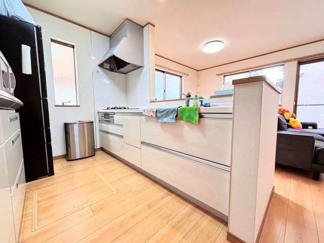 Lb` `Kitchen`gLb`炱AH̏yԂɁAZłX[YɖʂȂƂłAȒPɂłȂǁAyLb`Xy[XɎdグ܂B