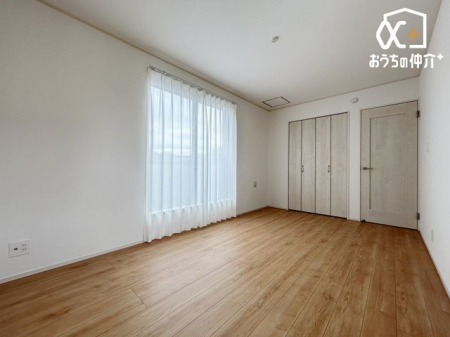 寝室 バルコニーに面した7.5帖の洋室は主寝室にオススメ