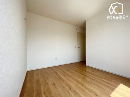 その他内観 多目的に使える洋室。