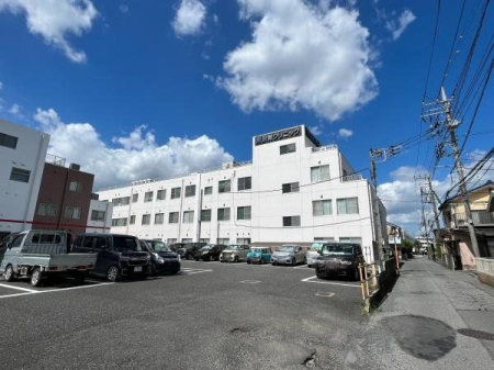 周辺環境 所沢賢クリニック 徒歩12分。透析、腎臓、ひにょうひ専門クリニックでございます。 960m