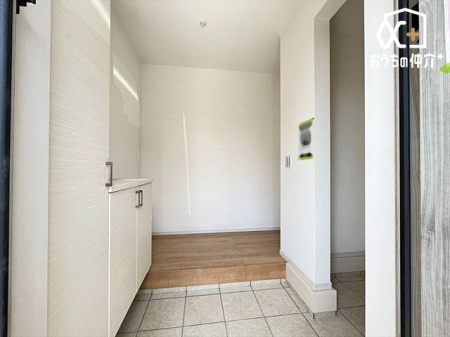 玄関 収納力豊富な玄関です。