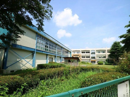 周辺環境 清瀬市立　清瀬第六小学校 徒歩15分。【通学　区域】竹丘3丁目の一部、梅園1丁目の一部～3丁目、野塩4丁目～5丁目 1170m