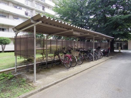 その他 屋根付き駐輪場
