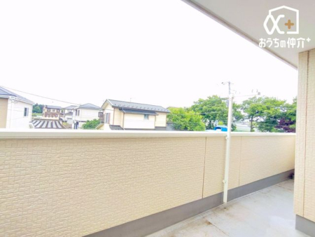 周辺環境 徒歩29分。【フレッシュサクラヤ】営業時間：10時00分～16時30分　日・水定休日　新鮮な野菜やフルーツを扱う八百屋さん 2250m