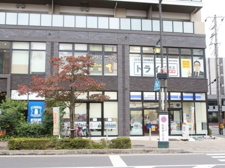 周辺環境 ローソン新座野火止五丁目店 徒歩14分。みんな大好きローソン。ホットスナックが美味しい。有名店とのコラボや定期的なフェアも開催しているので飽きないですね。 1110m